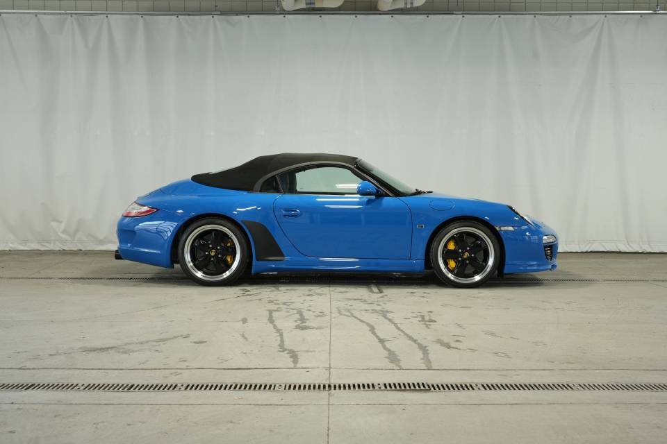 Used 2011 Porsche 911 Speedster image 8