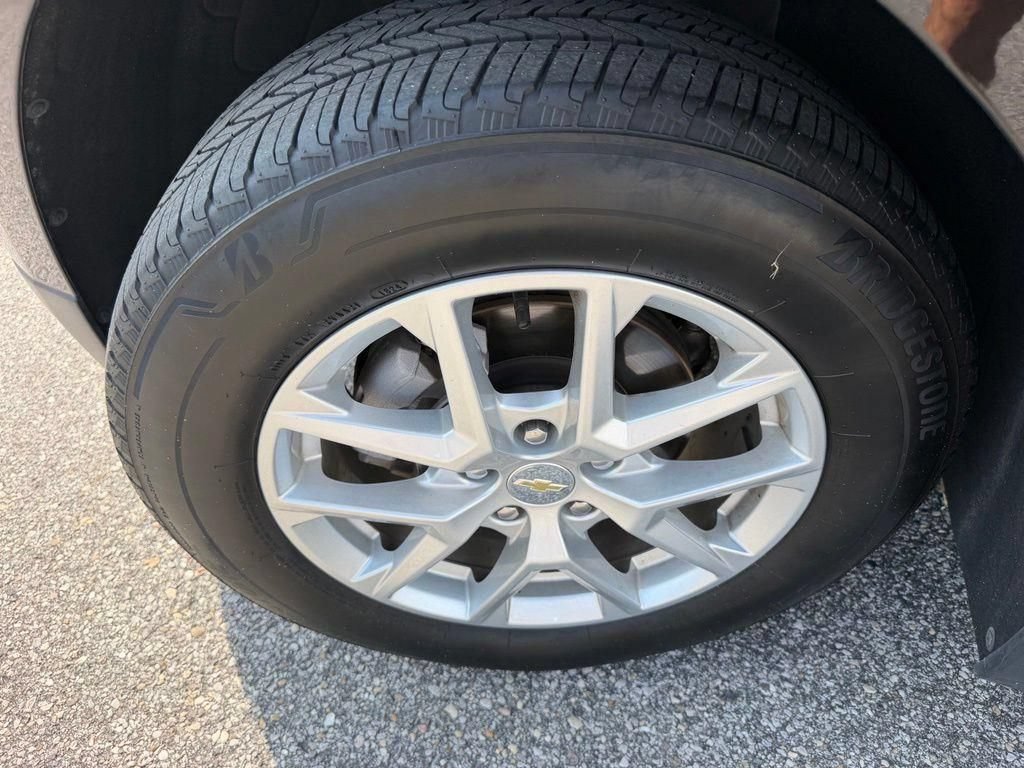 Used 2024 Chevrolet Equinox LT AWD/4WD image 27