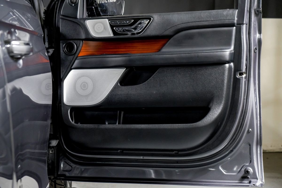 Used 2021 Lincoln Navigator L Reserve w/ Luxury Package image 35