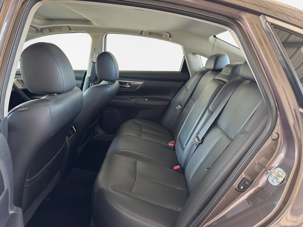 Used 2015 Nissan Altima 3.5 SL FWD image 24