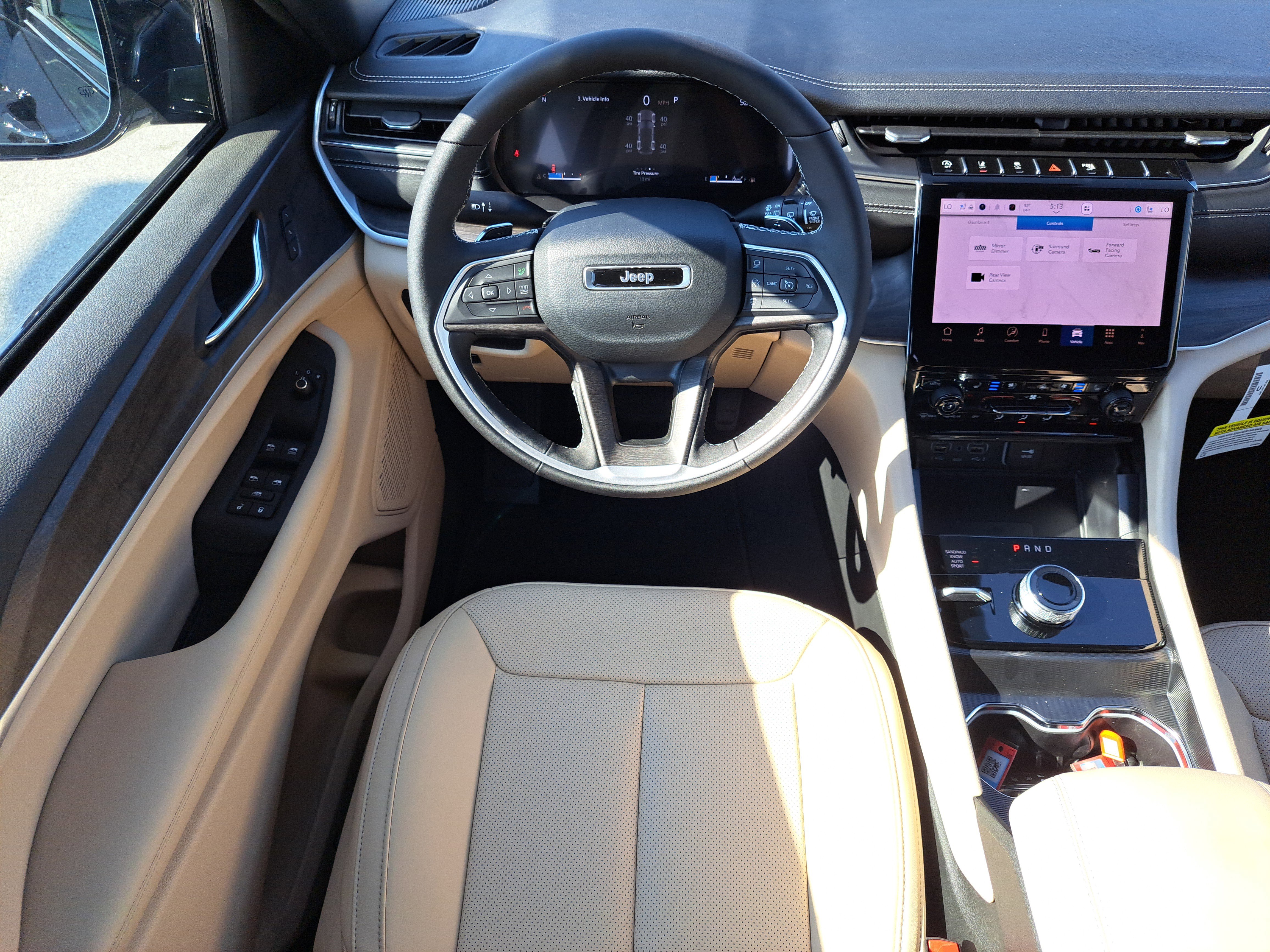 New 2025 Jeep Grand Cherokee Limited w/ Luxury Tech Group II image 14