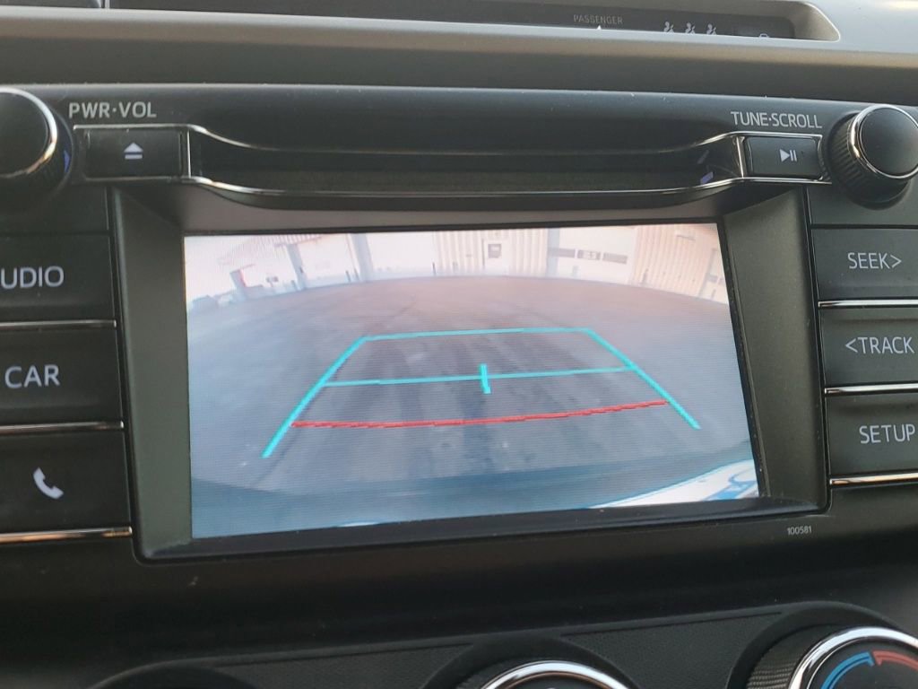 Used 2018 Toyota RAV4 LE image 19