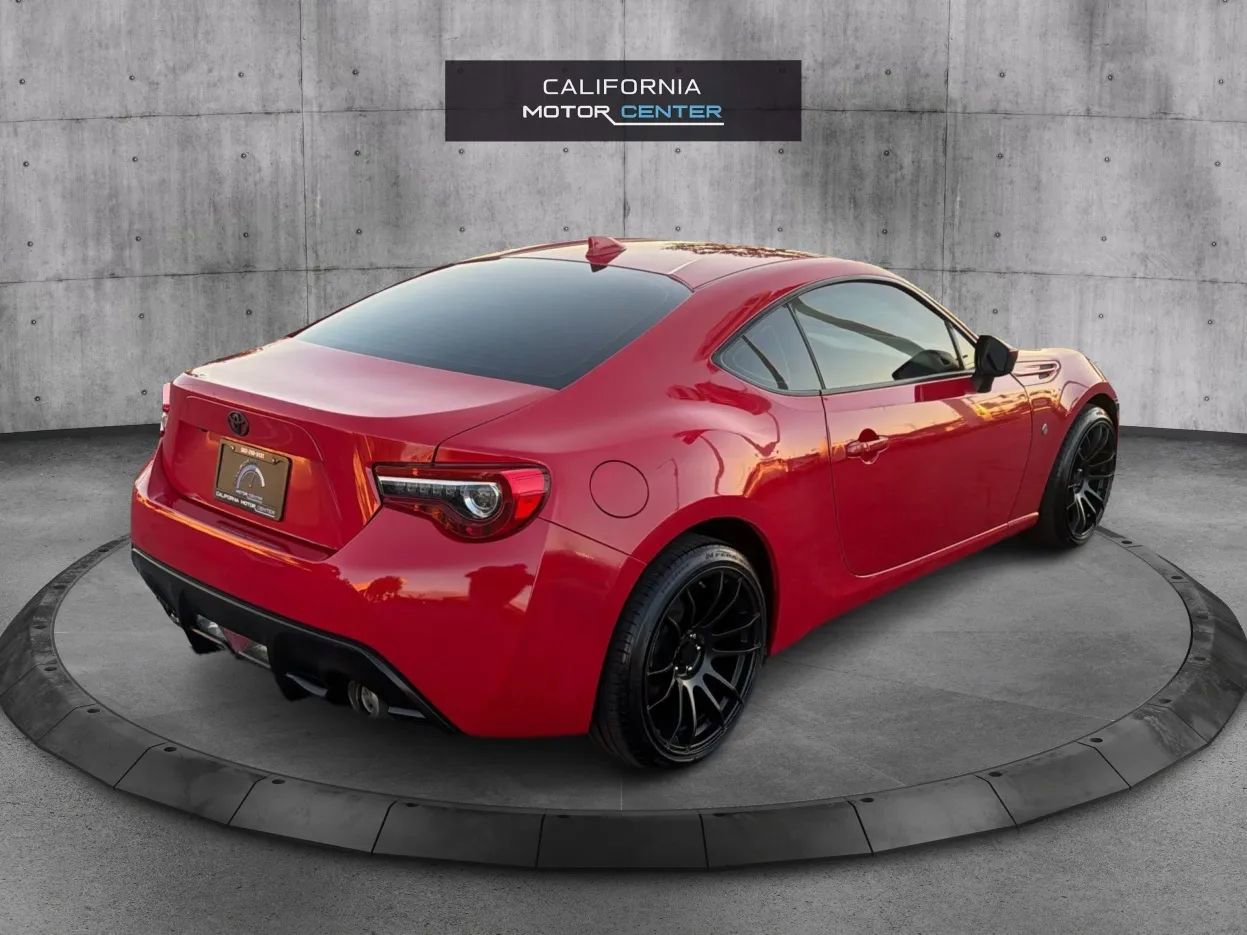 Used 2020 Toyota 86 RWD image 5