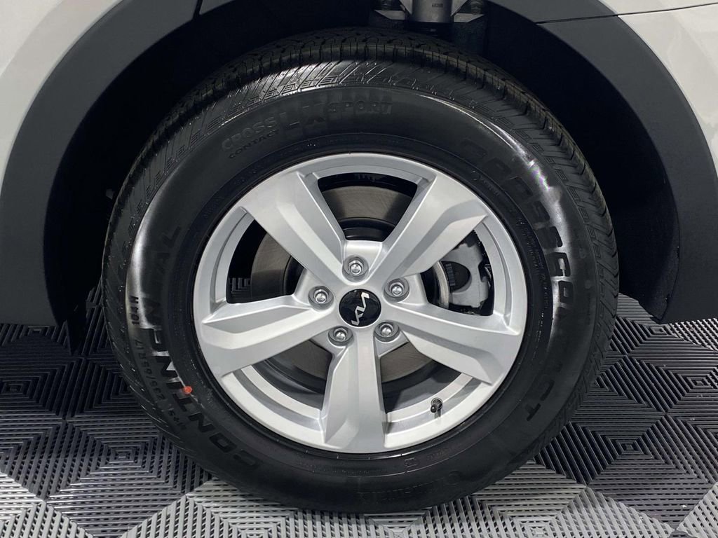 New 2026 Kia Sorento LX FWD image 7