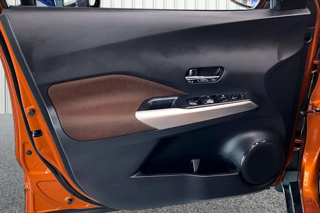 Used 2020 Nissan Kicks SR w/ Exterior Package FWD image 19