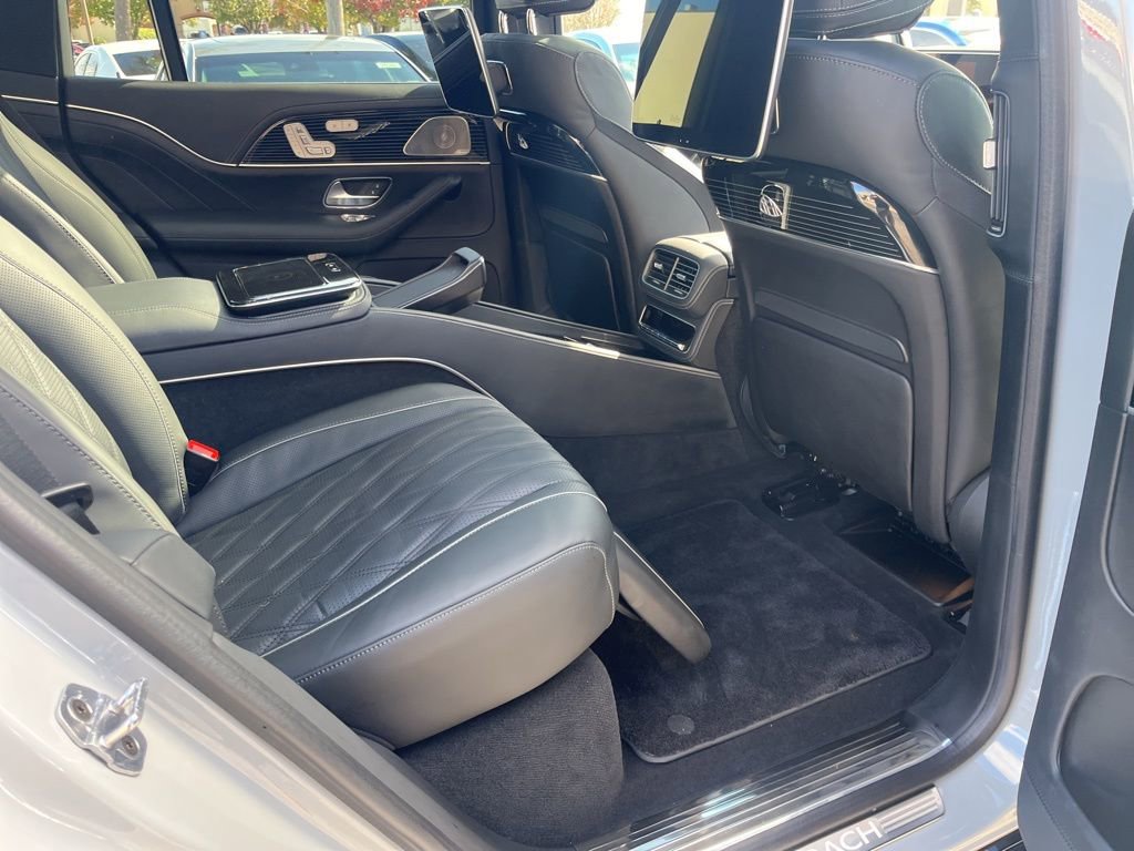 Used 2024 Mercedes-Benz Maybach GLS 600 4MATIC image 6