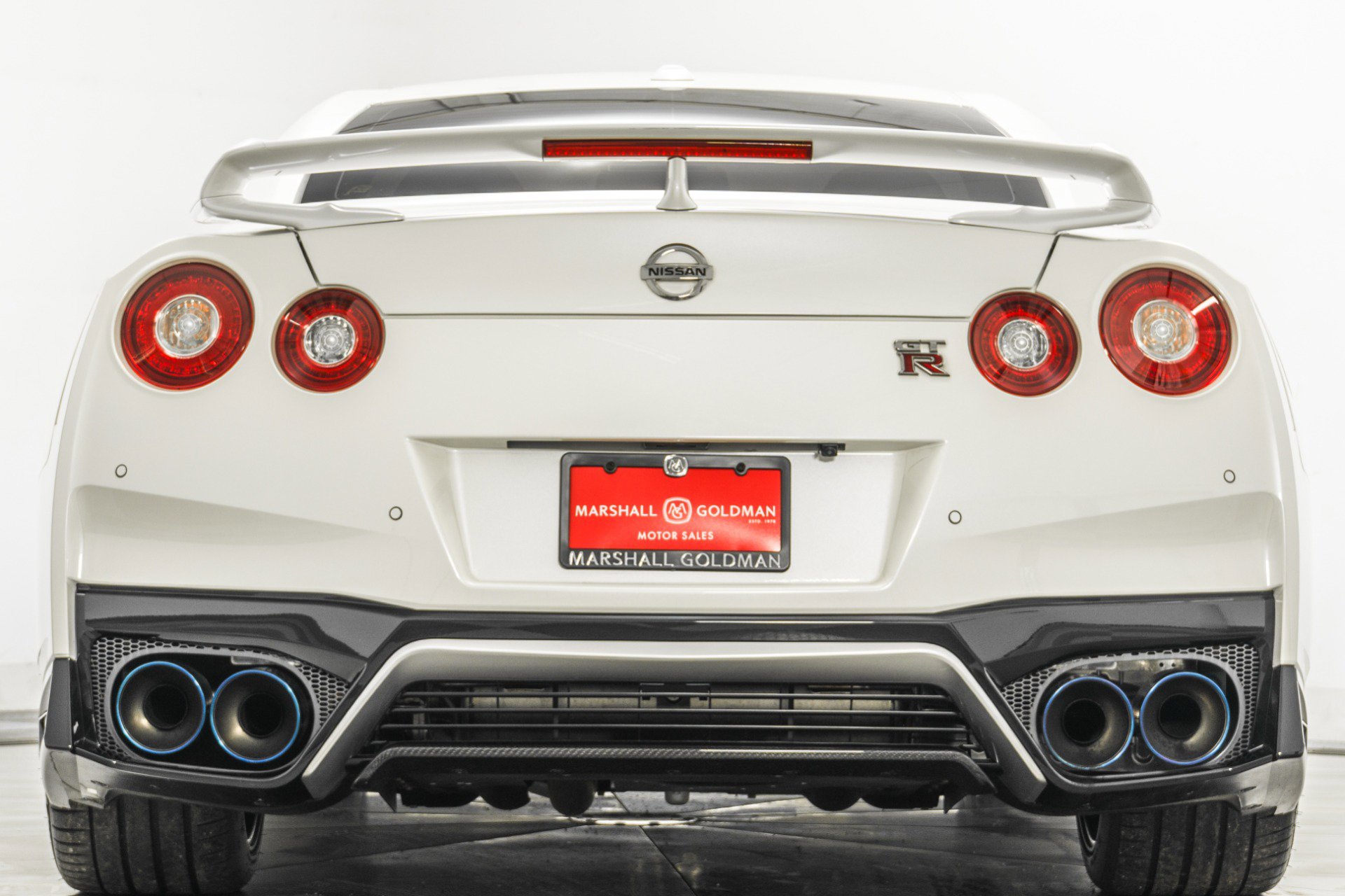 Used 2020 Nissan GT-R Premium image 8