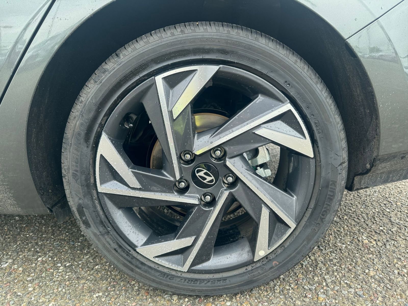 Used 2025 Hyundai Elantra SEL image 30