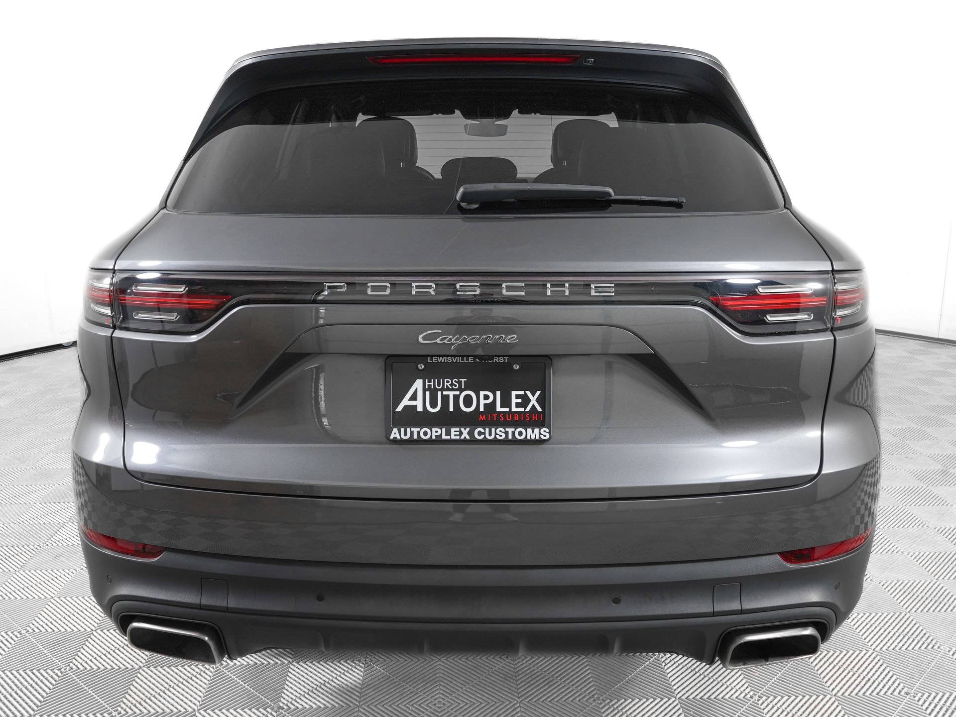 Used 2023 Porsche Cayenne image 6