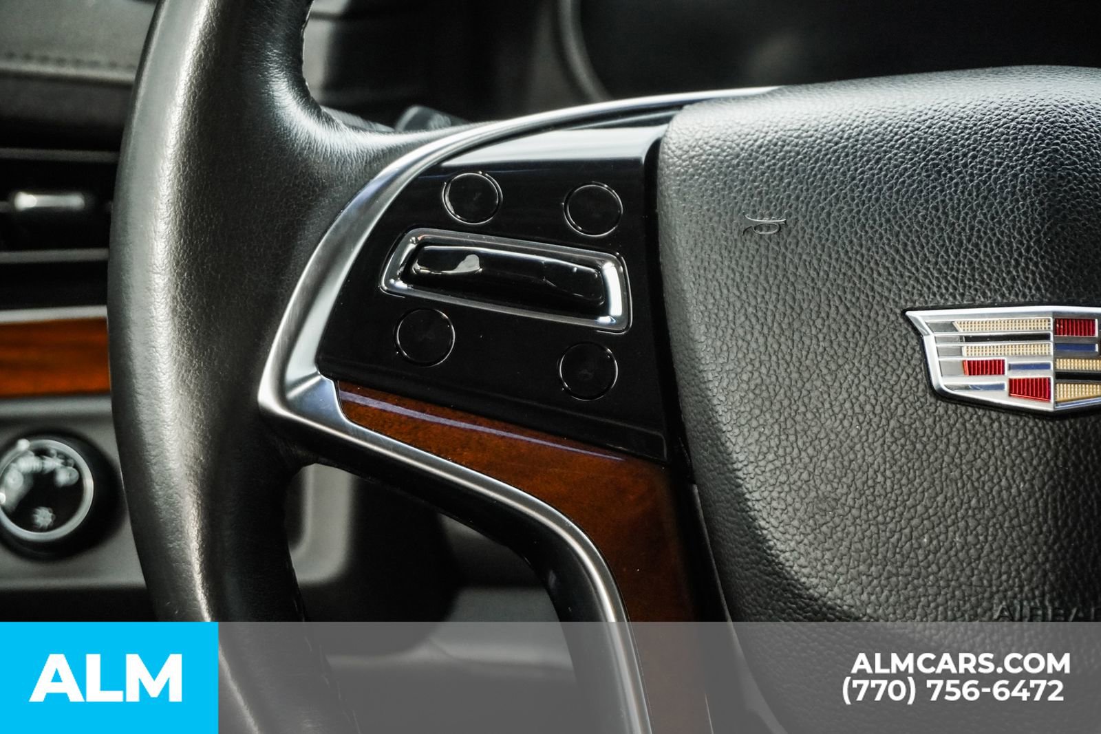 Used 2016 Cadillac Escalade Luxury image 32