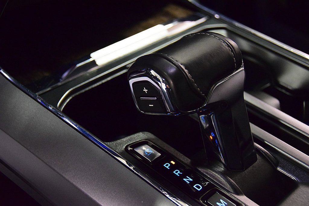 Used 2021 Ford F150 Lariat w/ Equipment Group 502A High image 27