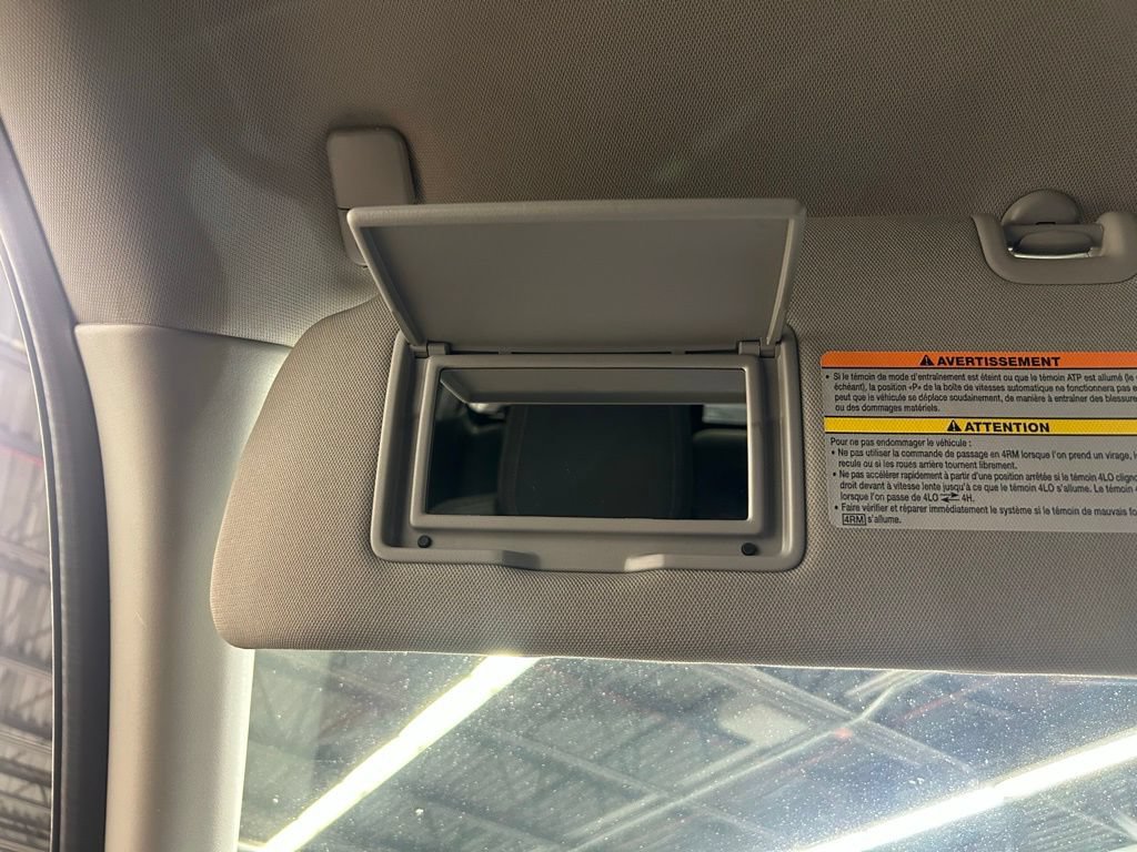Used 2022 Nissan Frontier SV AWD/4WD image 25