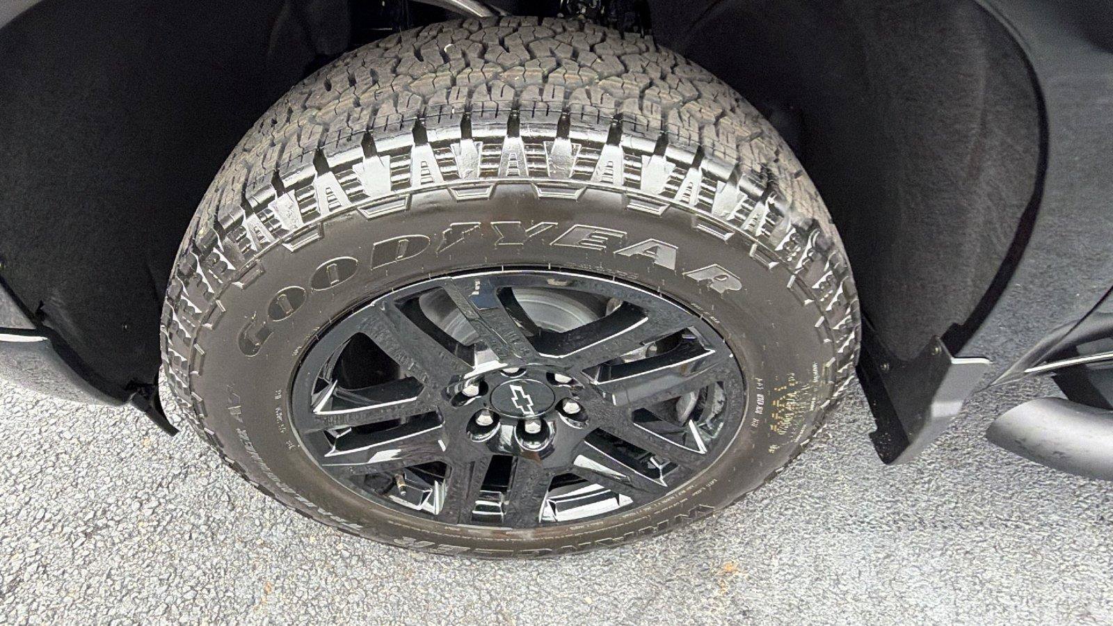 New 2026 Chevrolet Silverado 1500 Custom w/ Turbomax Blackout Package RWD image 9