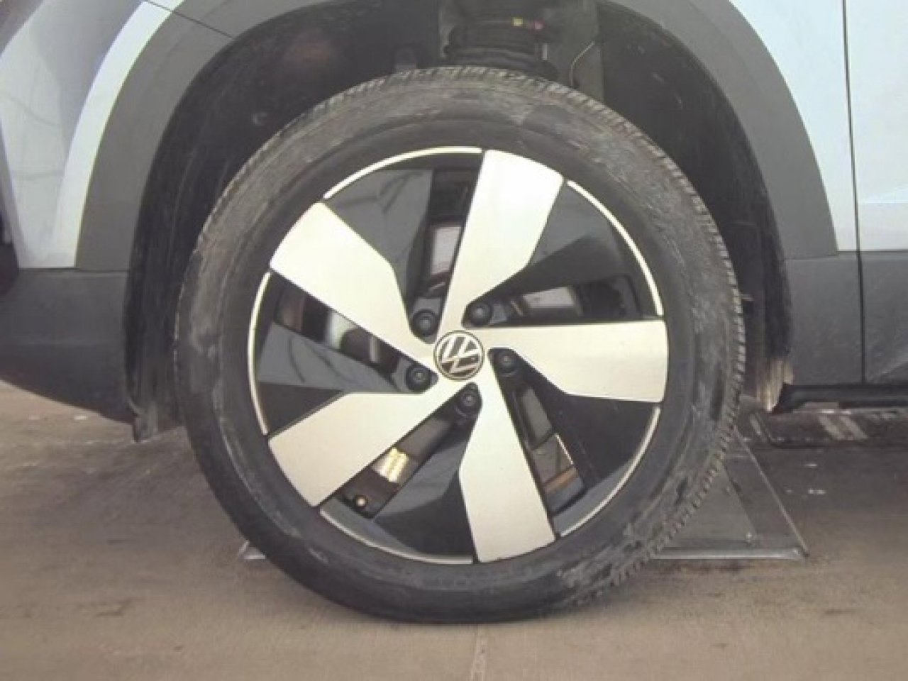 Used 2024 Volkswagen Taos S image 9