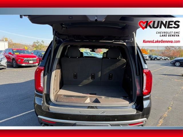 Used 2022 GMC Yukon Denali w/ Denali Premium Package image 25