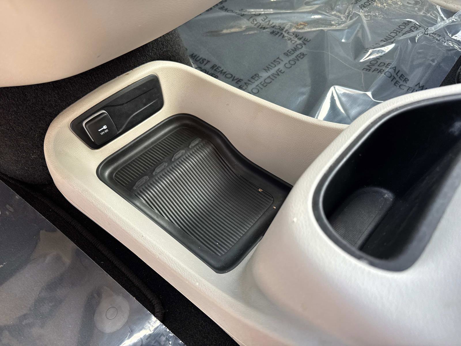 Certified 2023 Chrysler Pacifica Touring-L image 26