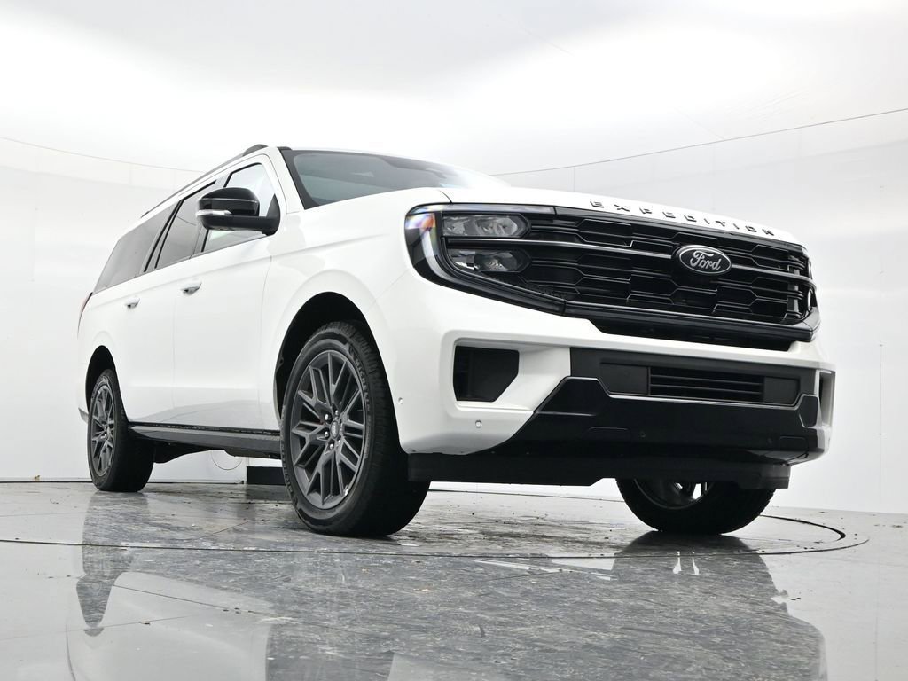 New 2025 Ford Expedition Max Platinum w/ Stealth Performance Package image 50