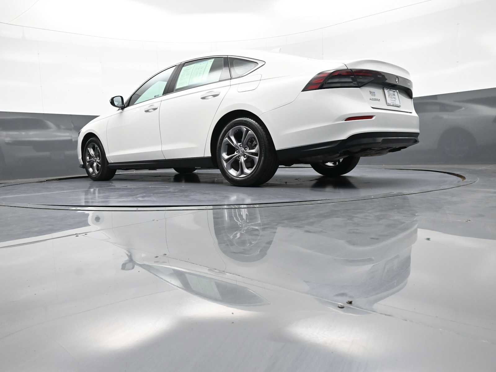 Used 2024 Honda Accord EX image 31