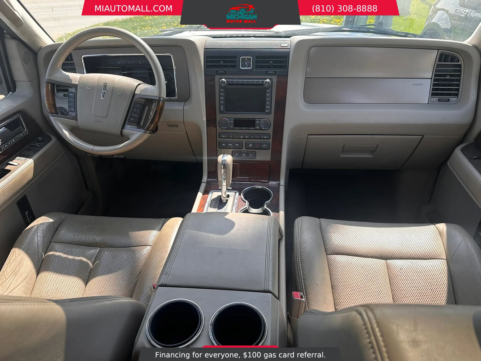 Used 2012 Lincoln Navigator 4WD image 13
