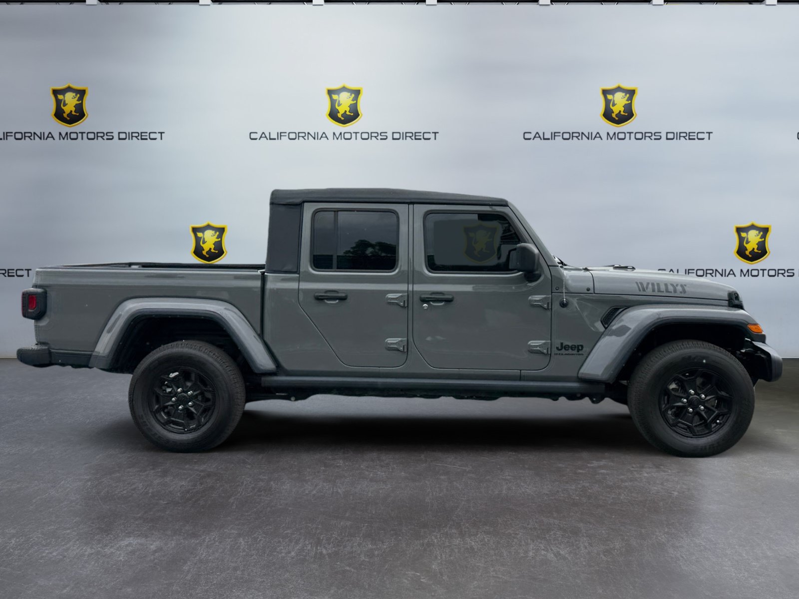 Used 2023 Jeep Gladiator Sport AWD/4WD image 6