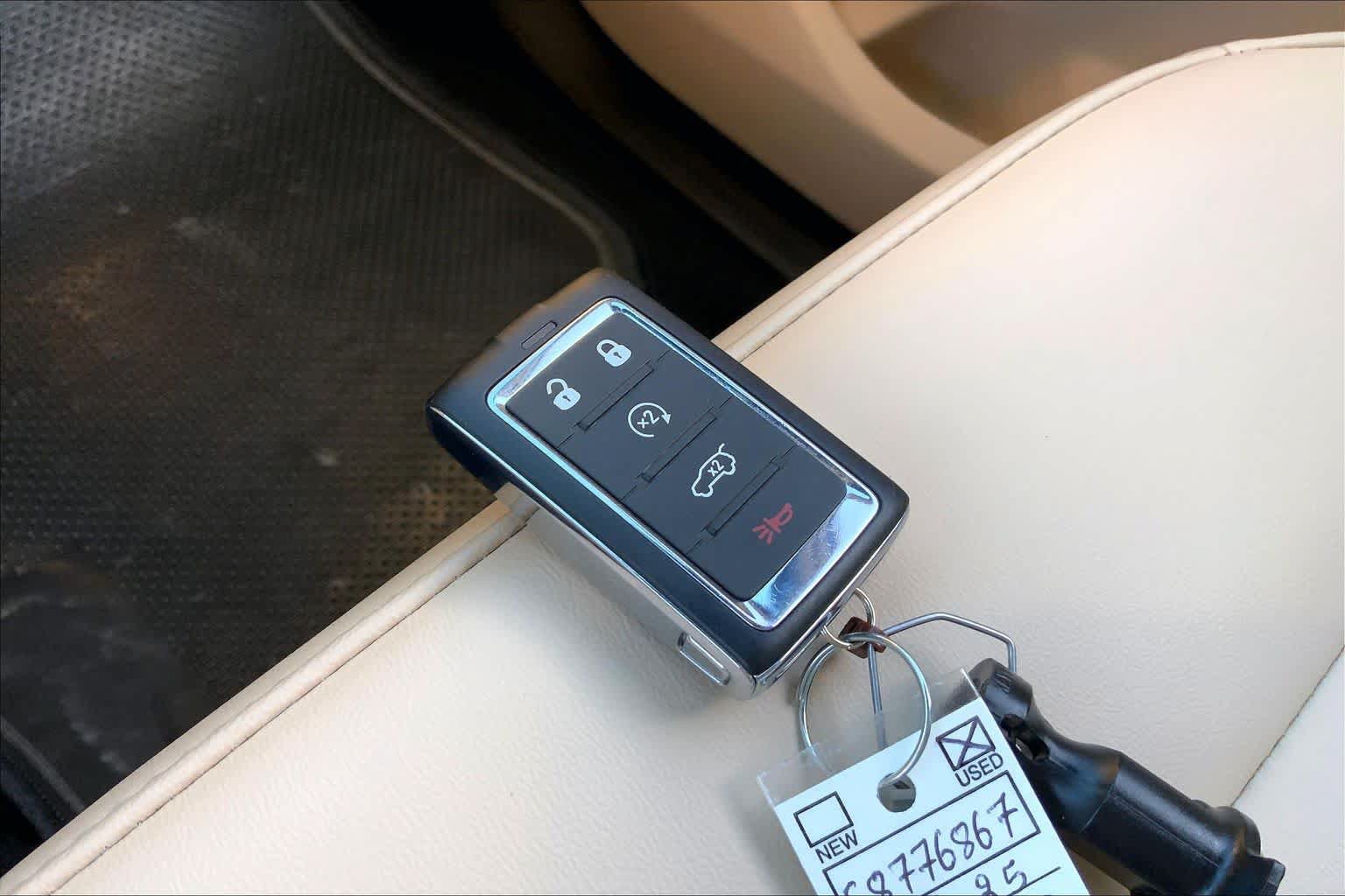Used 2025 Jeep Grand Cherokee L Limited RWD image 14