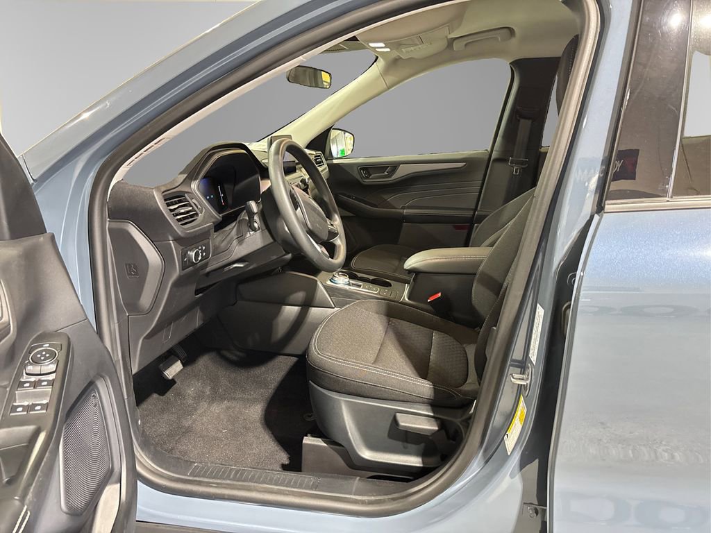 Used 2025 Ford Escape Active image 9