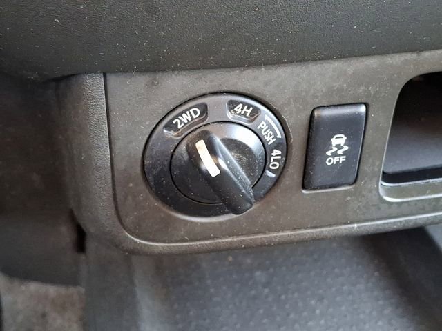 Used 2014 Nissan Xterra X image 22