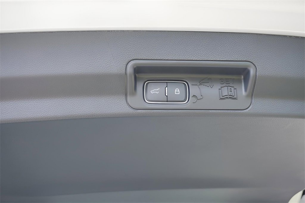 New 2026 Ford Explorer Active image 21