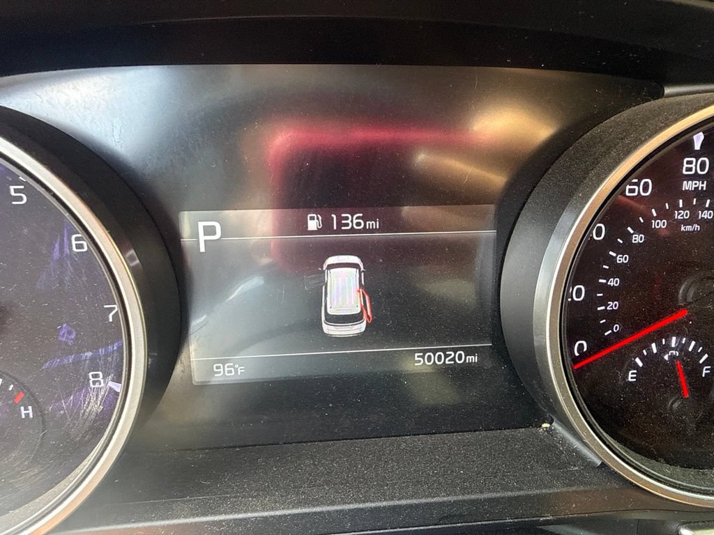 Certified 2024 Kia Carnival LX FWD image 14