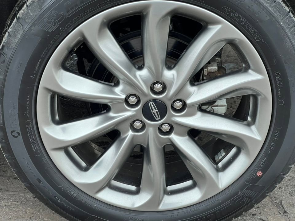 Used 2022 Lincoln Corsair AWD w/ Premium Package image 8