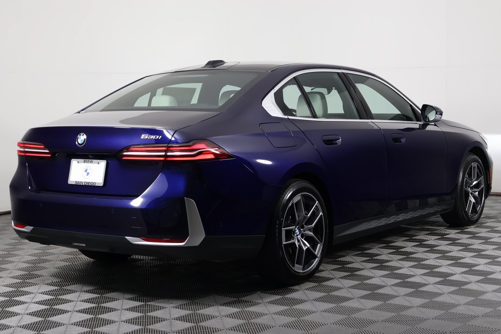 New 2027 BMW 530i w/ Premium Package RWD image 2