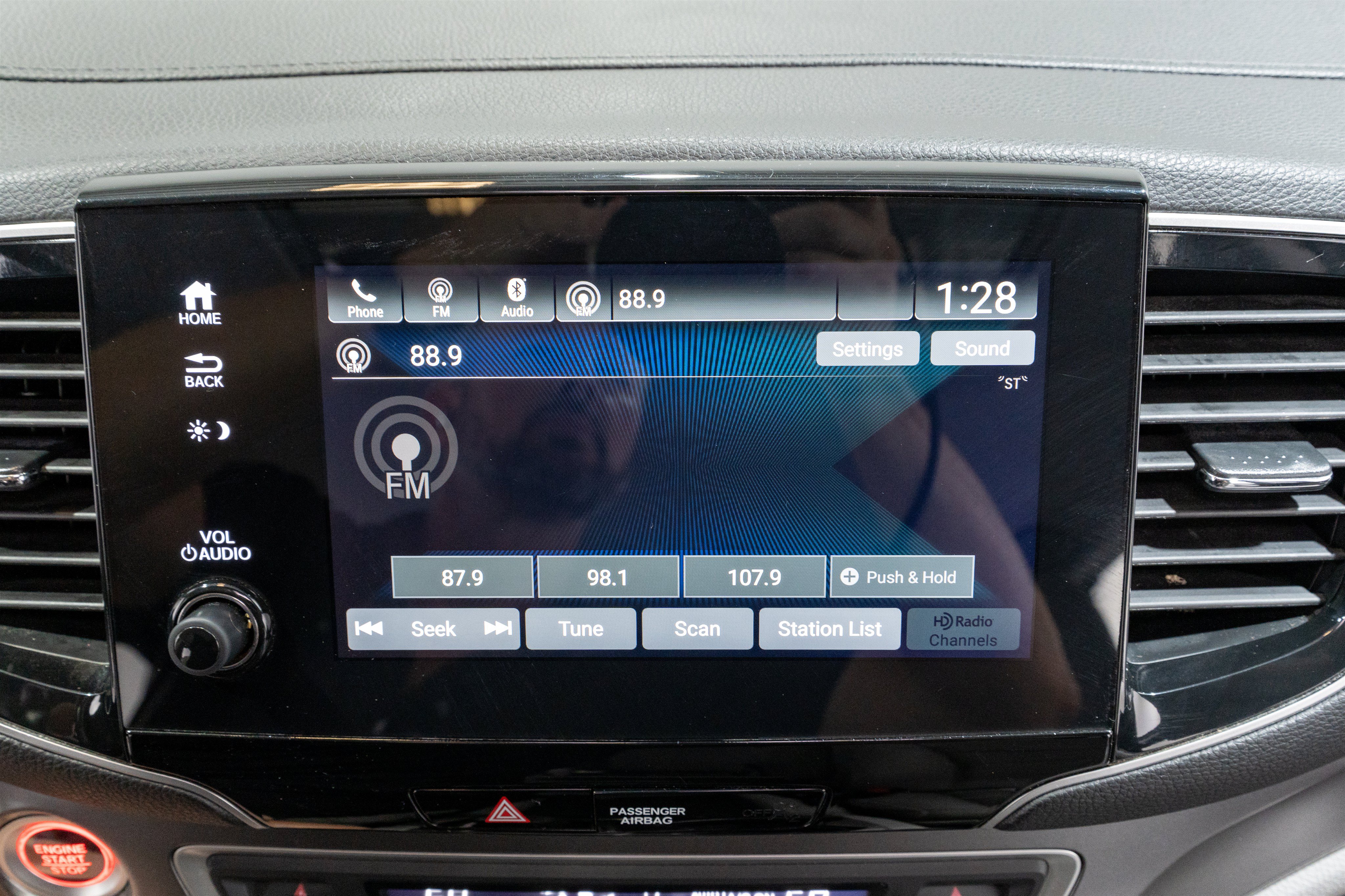 Used 2019 Honda Pilot EX-L image 18