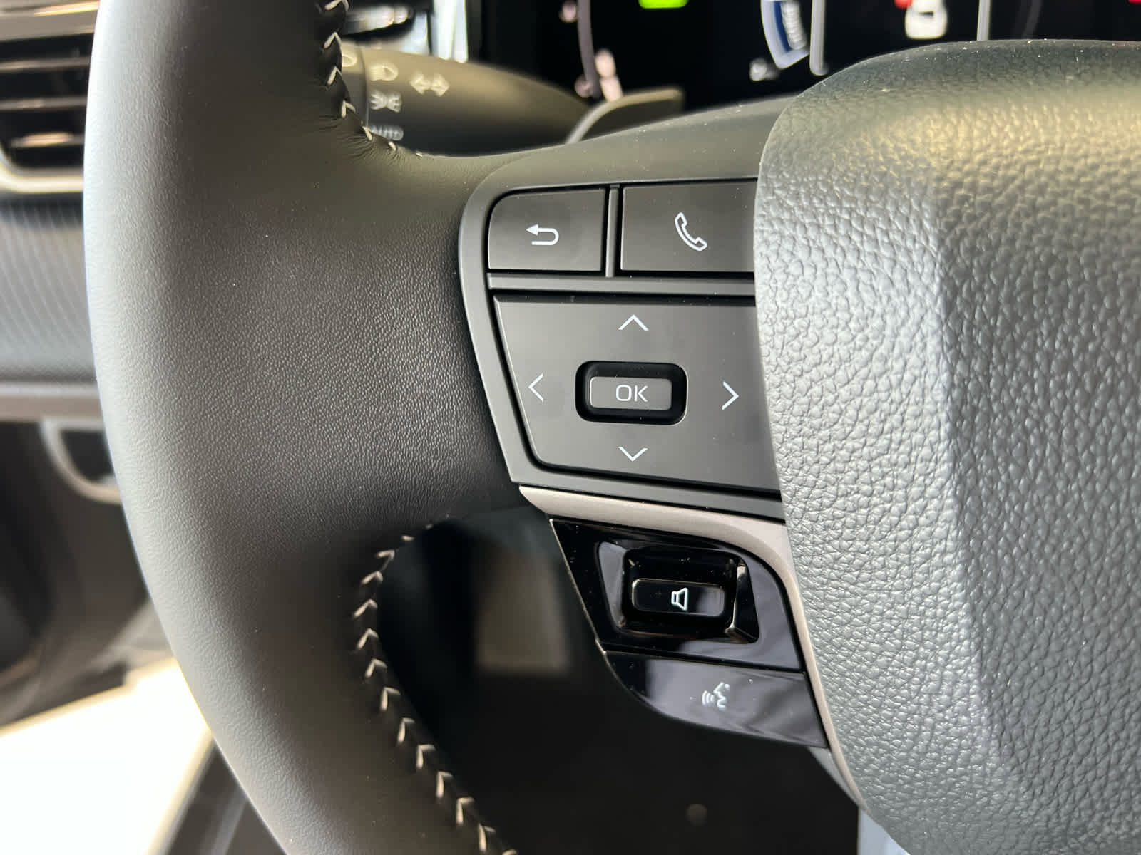 New 2026 Toyota Camry SE w/ Convenience Package FWD image 17
