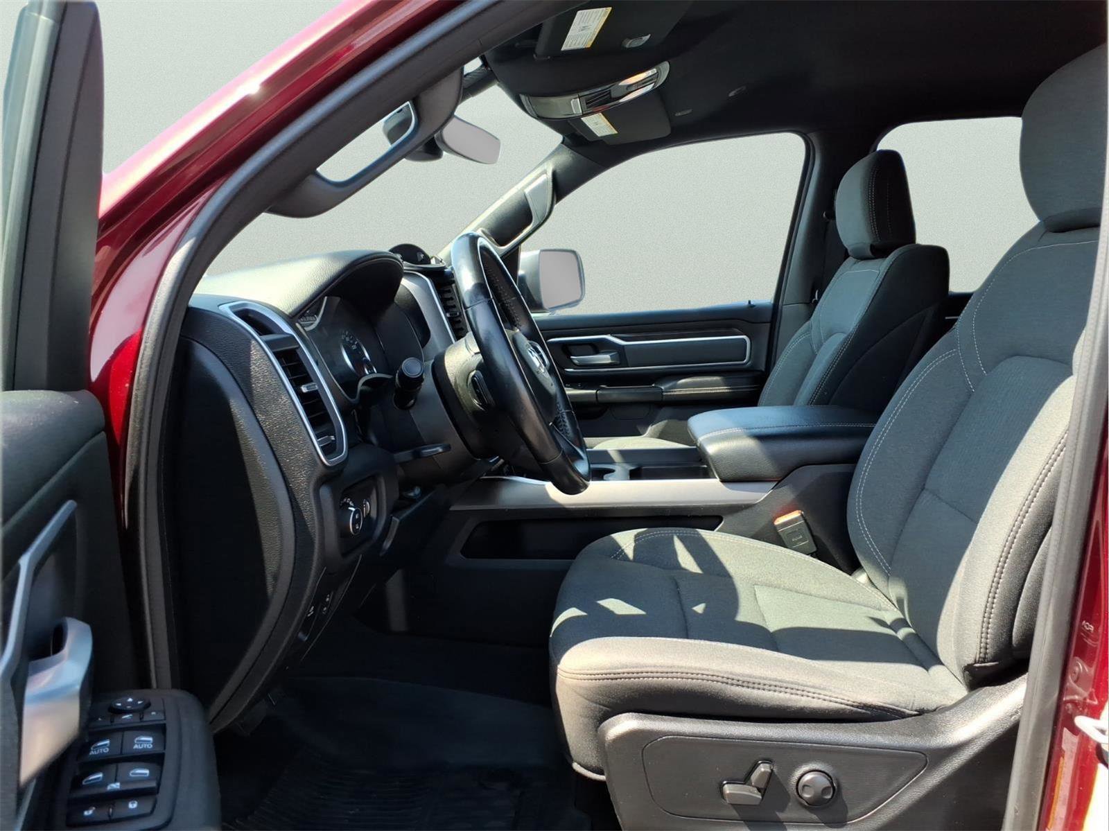 Used 2022 RAM 1500 Big Horn AWD/4WD image 14