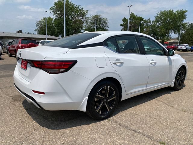 Used 2025 Nissan Sentra SV FWD image 5