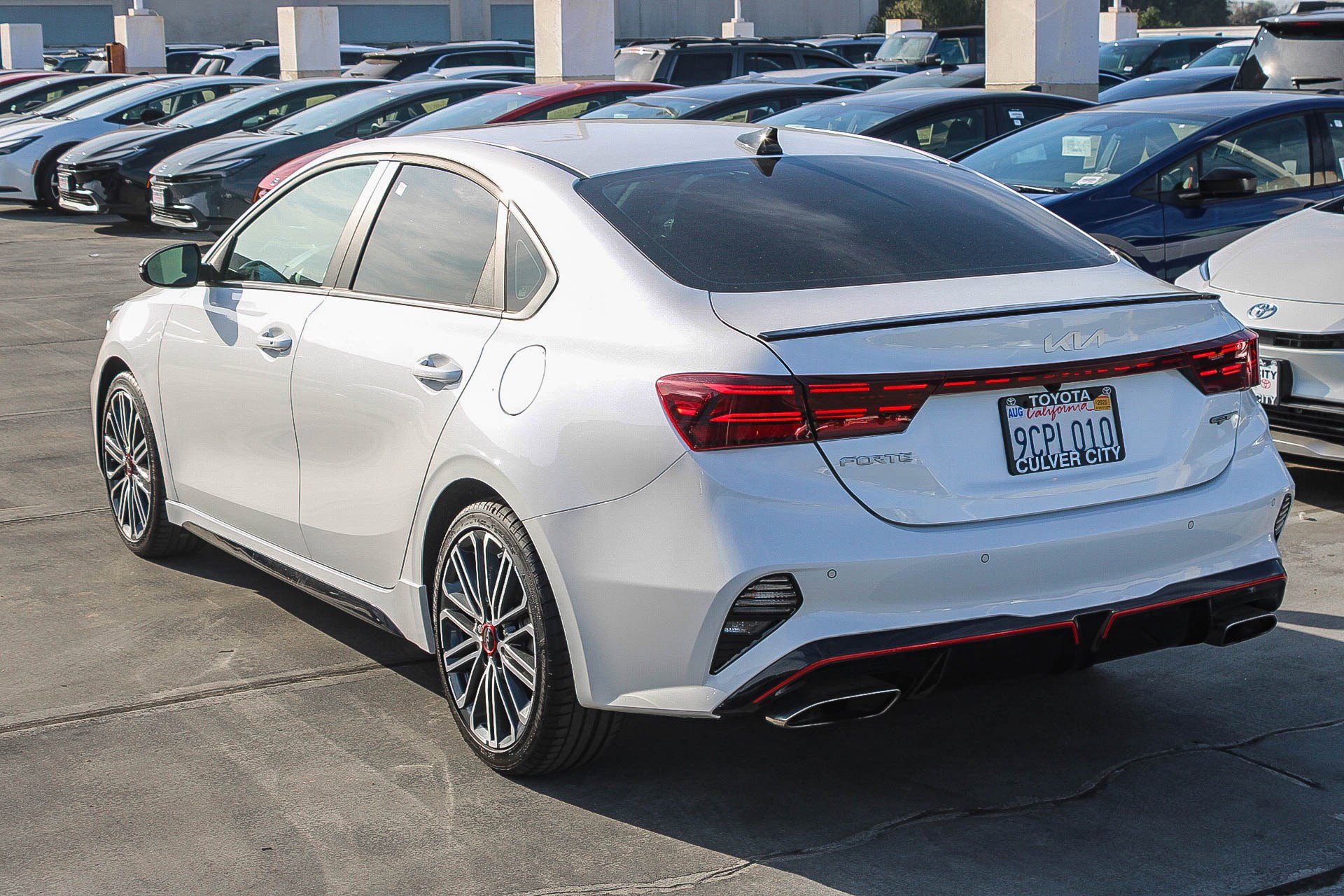 Used 2022 Kia Forte GT image 7