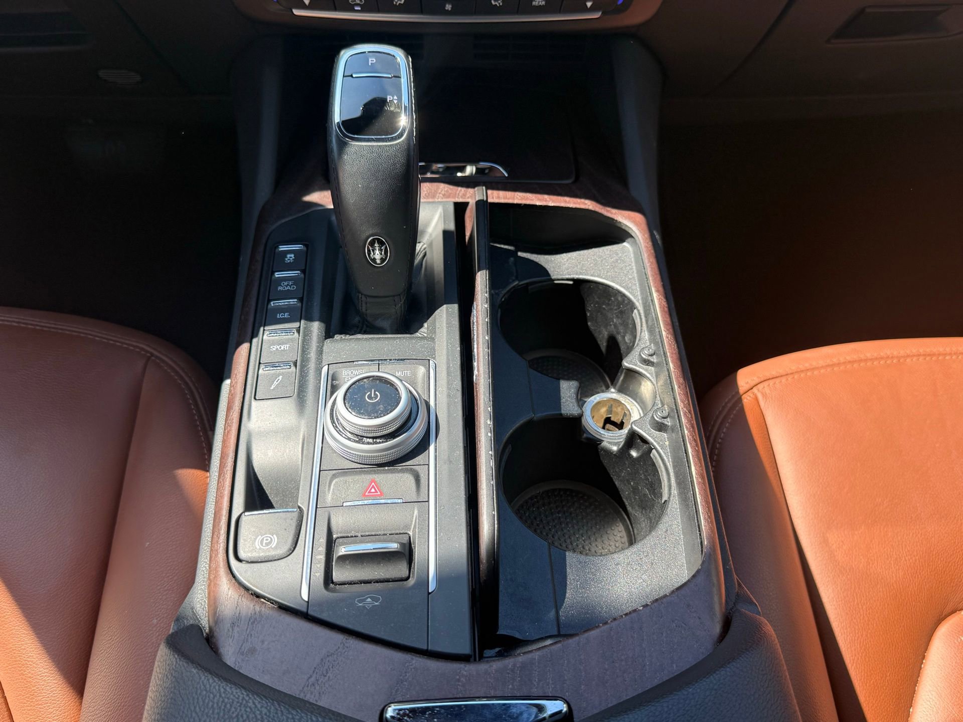 Certified 2023 Maserati Levante GT image 36