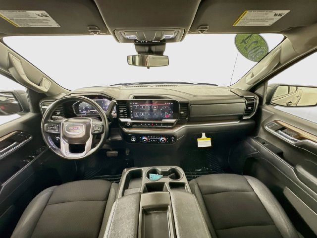 Used 2024 GMC Sierra 1500 Elevation AWD/4WD image 3