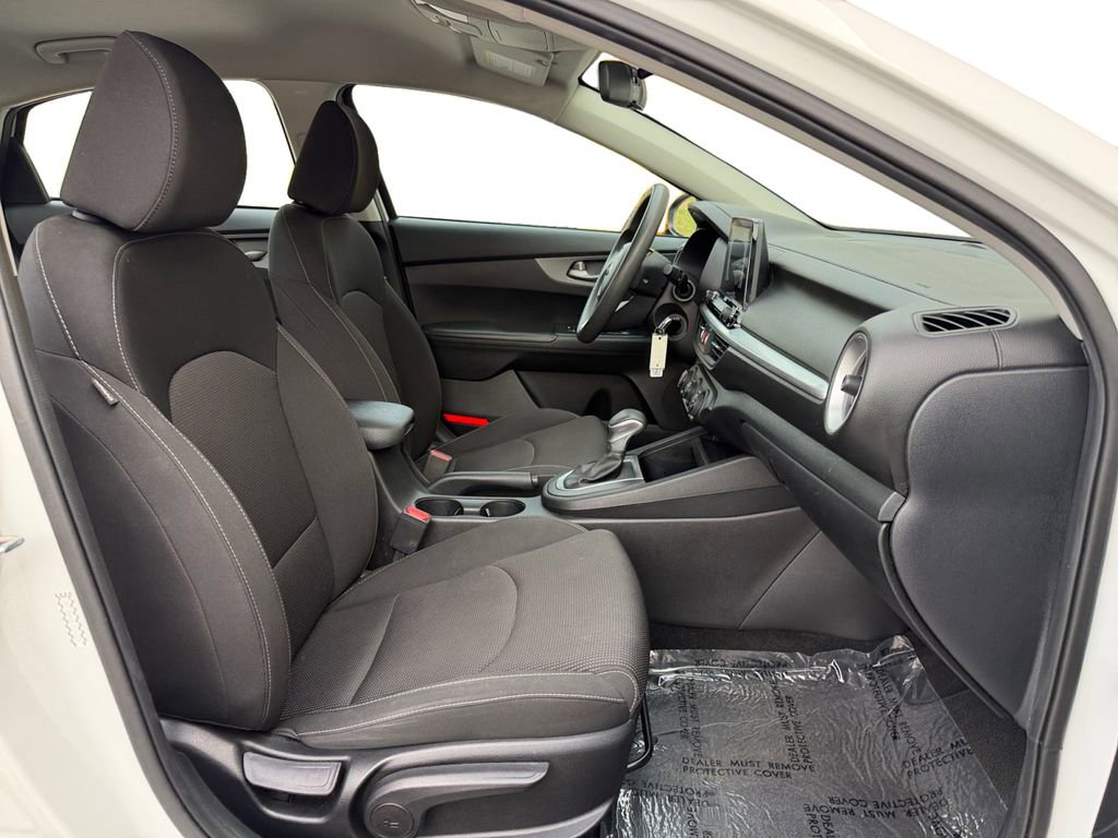 Used 2020 Kia Forte LXS image 17