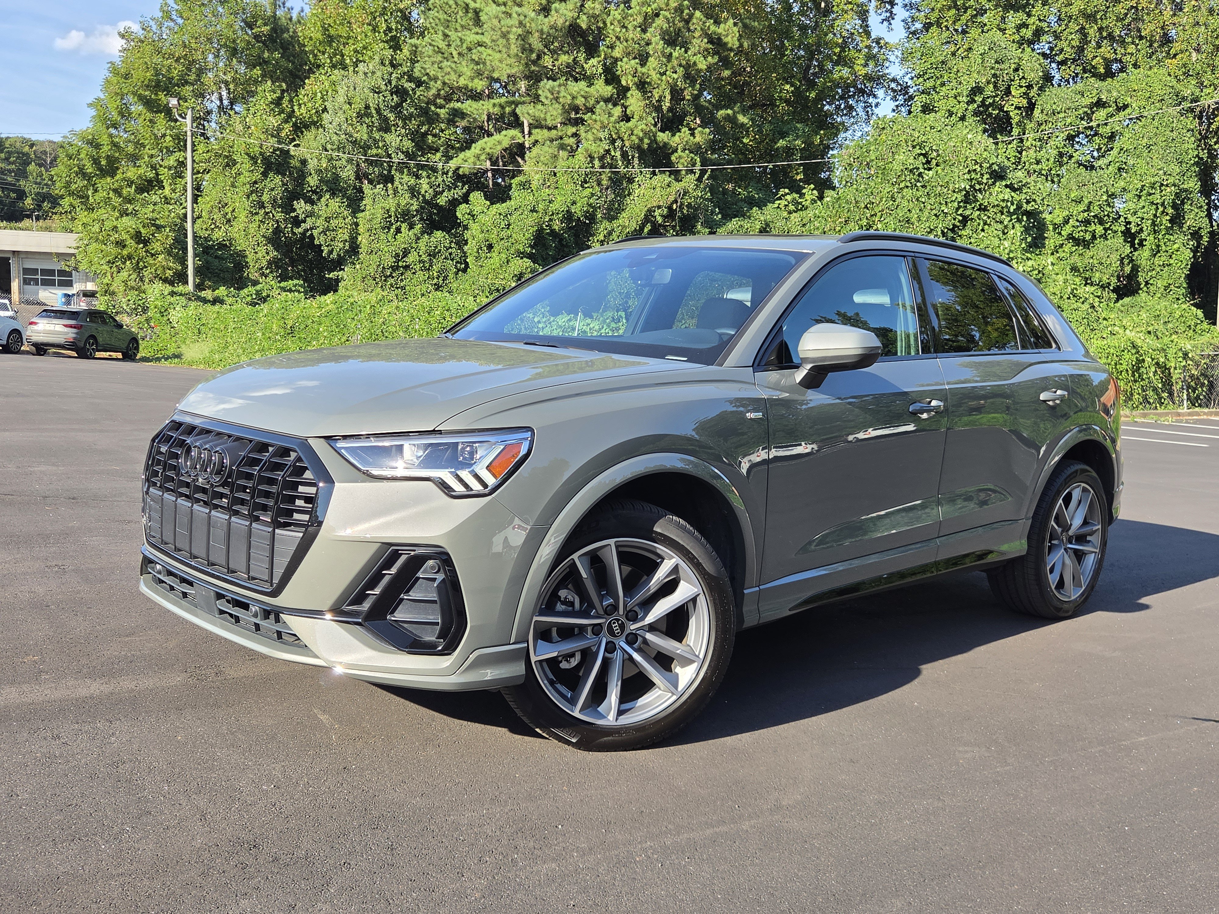 Used 2024 Audi Q3 2.0T Premium Plus AWD/4WD image 1