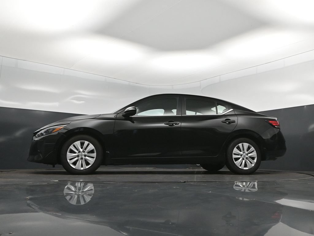 Used 2025 Nissan Sentra S FWD image 39
