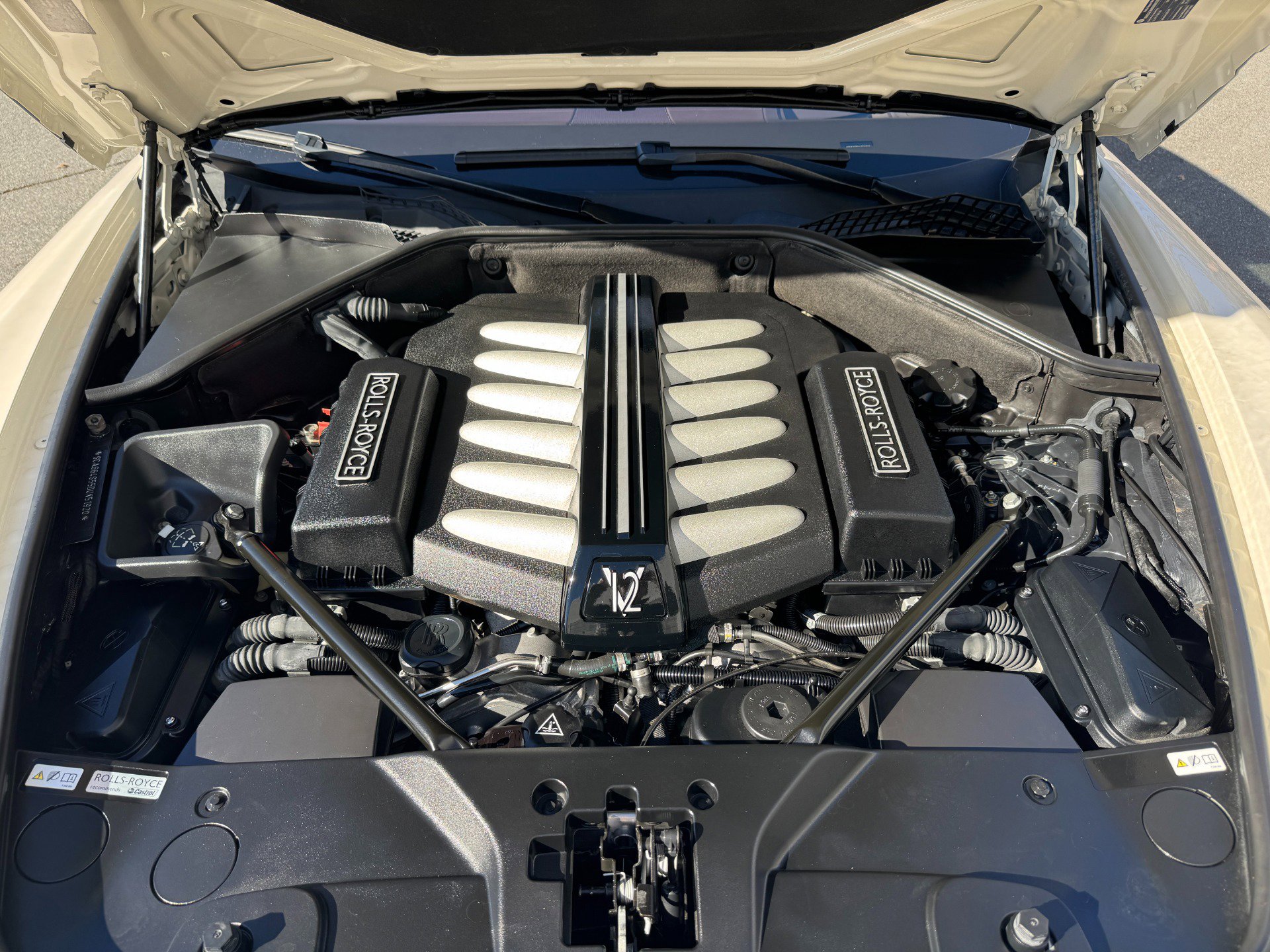 Used 2013 Rolls-Royce Ghost image 74