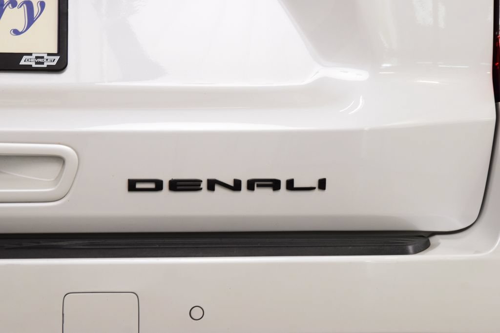 Used 2023 GMC Yukon XL Denali w/ Denali Reserve Package AWD/4WD image 24