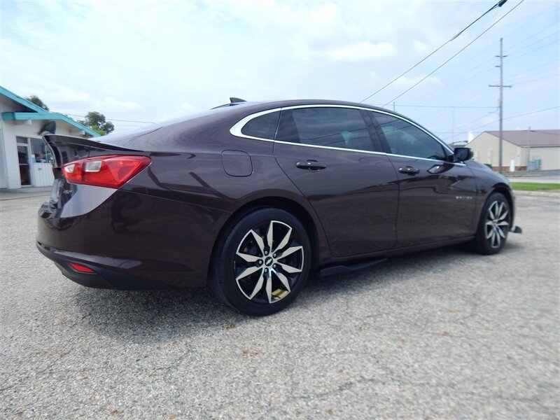 Used 2016 Chevrolet Malibu LT w/ Leather Package FWD image 8
