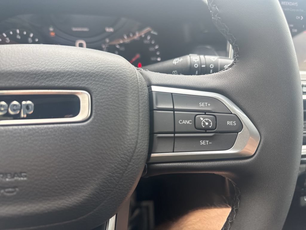 New 2026 Jeep Compass Latitude w/ Sun and Sound Group AWD/4WD image 19