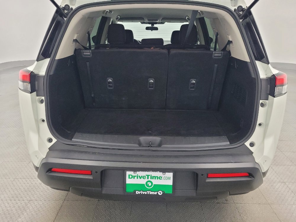 Used 2023 Nissan Pathfinder S image 29