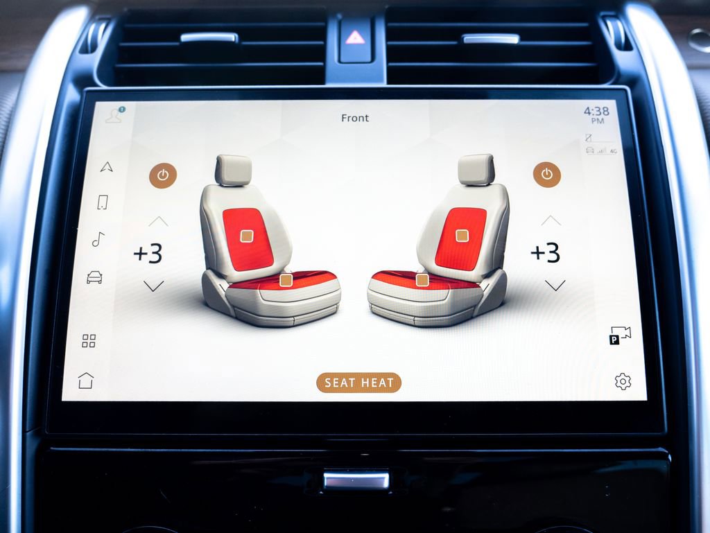 Used 2024 Land Rover Discovery Dynamic SE image 32