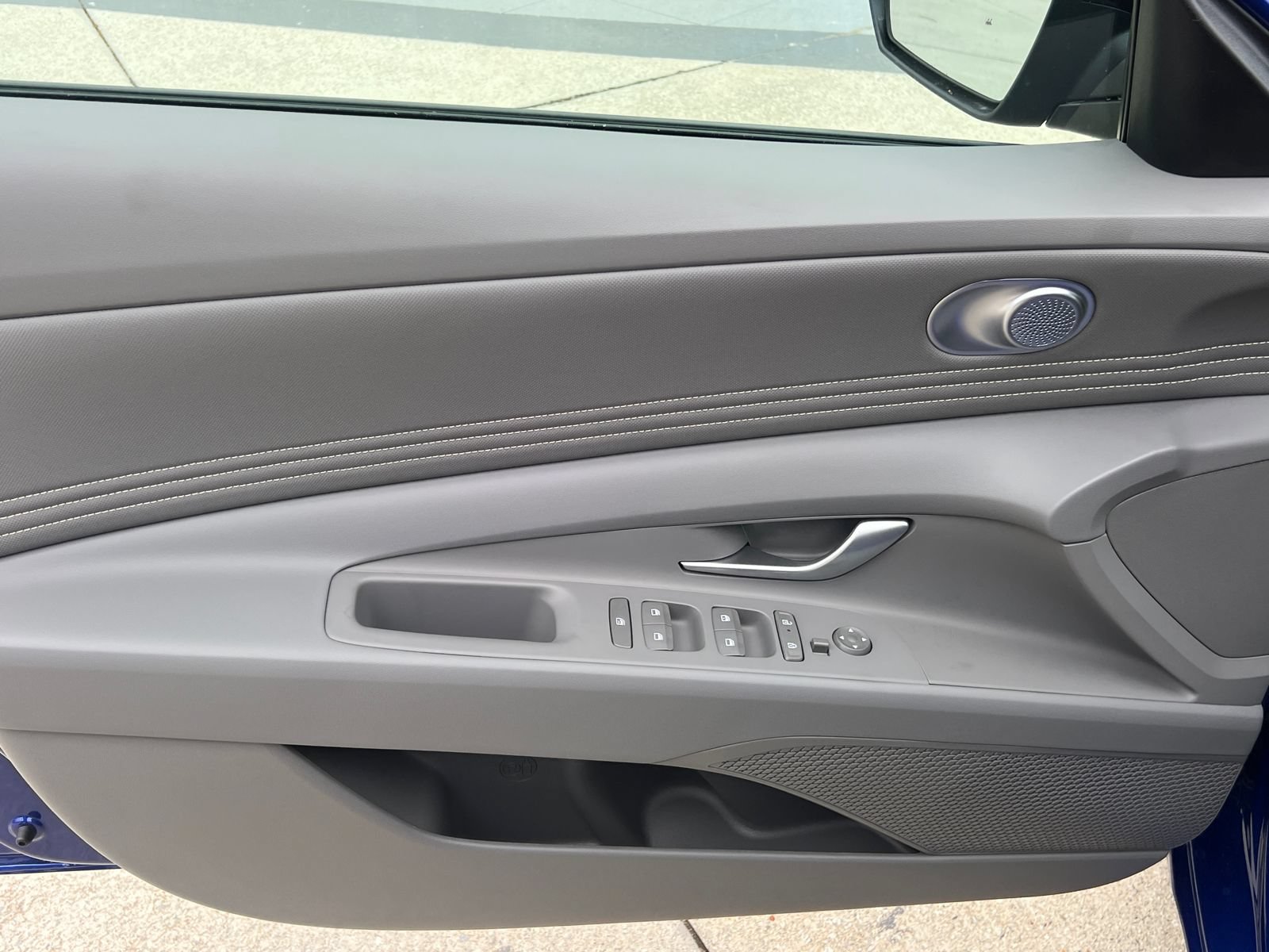 New 2026 Hyundai Elantra Sport FWD image 11