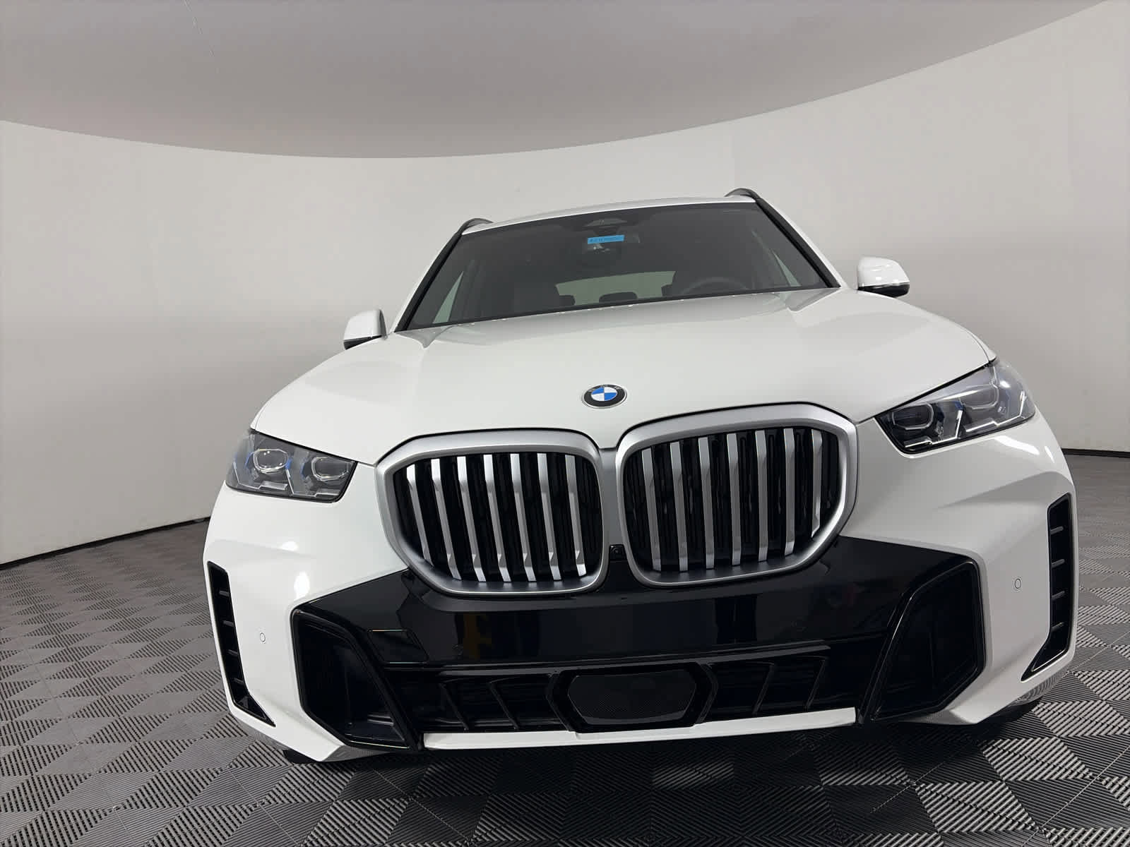 New 2026 BMW X5 sDrive40i w/ M Sport Package image 14