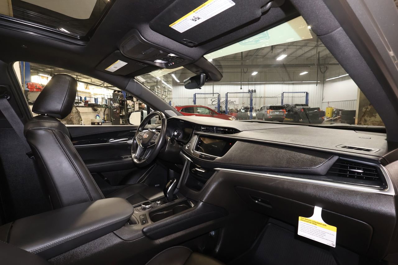 Certified 2025 Cadillac XT5 Premium Luxury w/ Technology Package AWD/4WD image 28